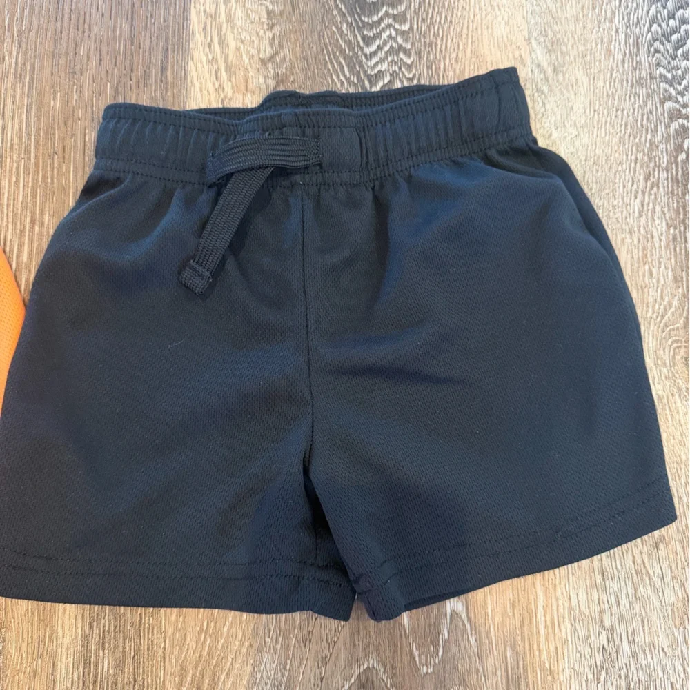 Carter’s Toddler Boys Mesh Shorts in Bright Orange and Black Size 2T